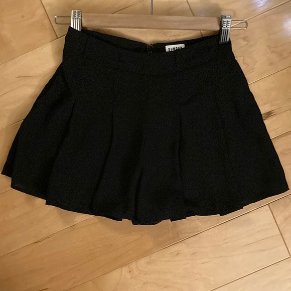 Sunday Best Other - Flowy black skort. Size 00 (fits like a youth 12)